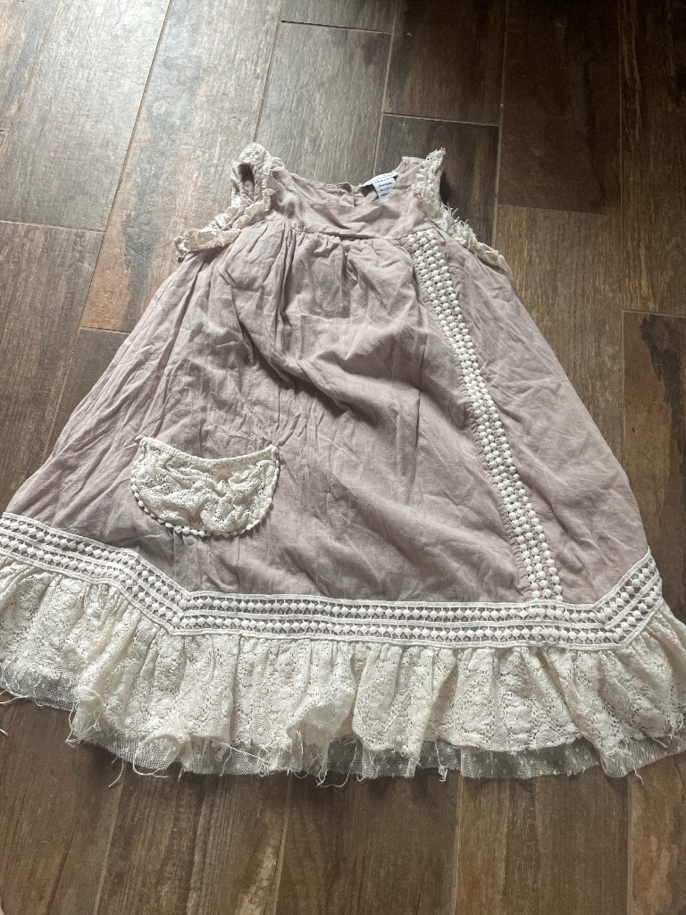 GORGEOUS girls dress size 6